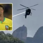 Neymar hội quân cùng tuyển Brazil bằng trực thăng riêng